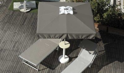 Столик для зонтов с опорой Table белый