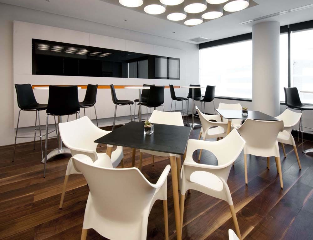 Стул барный с обивкой Zebra Pop хром