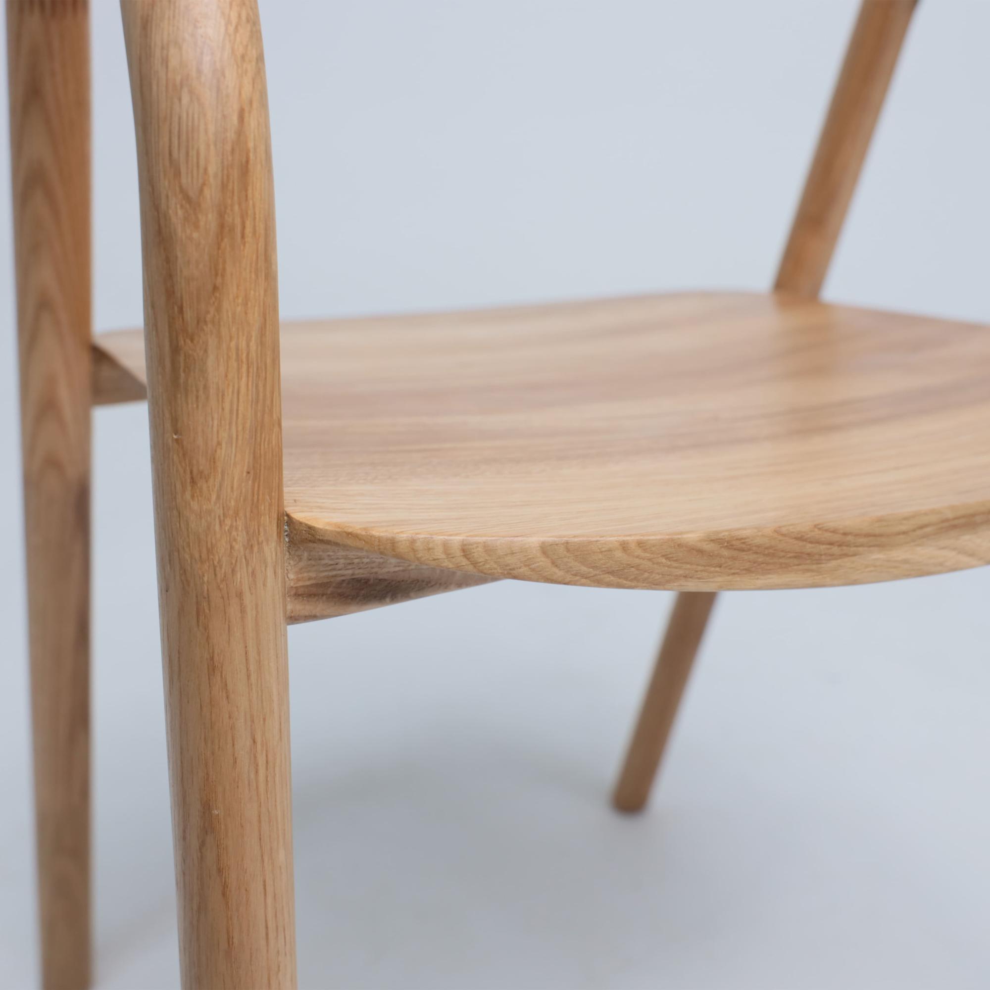 Стул Био, покрытие бесцветное, массив дуба