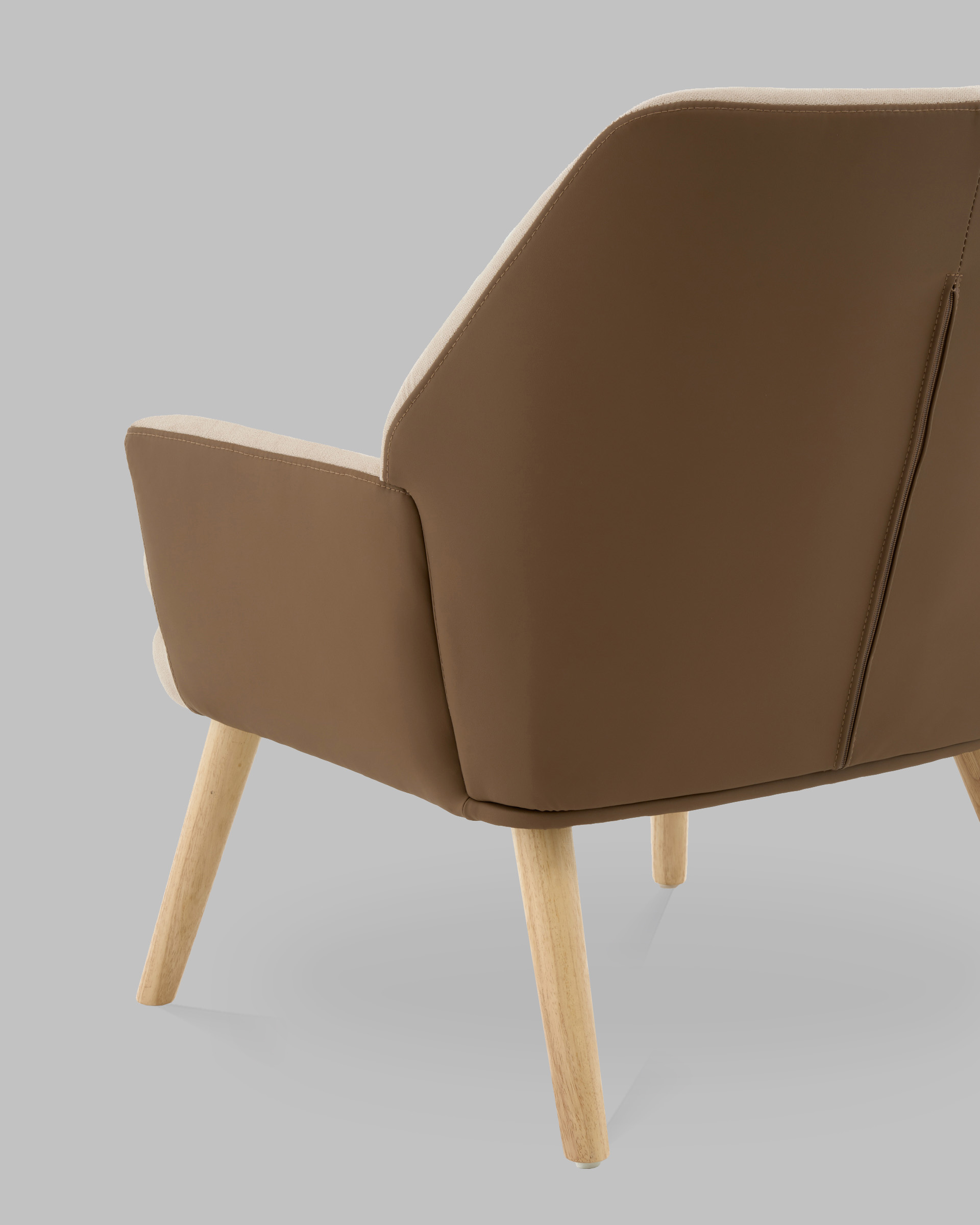 Кресло Харви бежевый с коричневой экокожей деревянные ножки