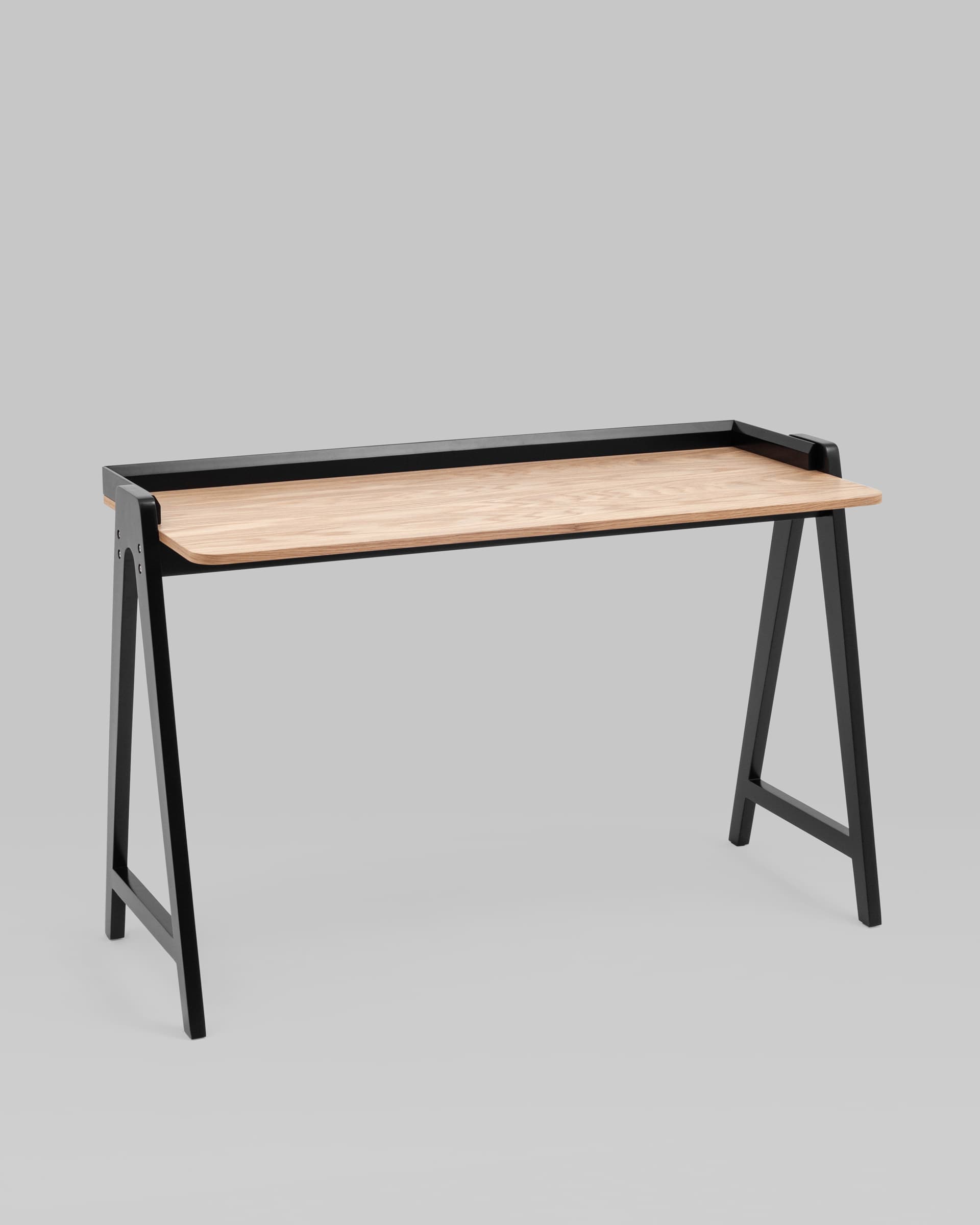 Стол письменный Pyramid 118*53 светлое дерево/черный