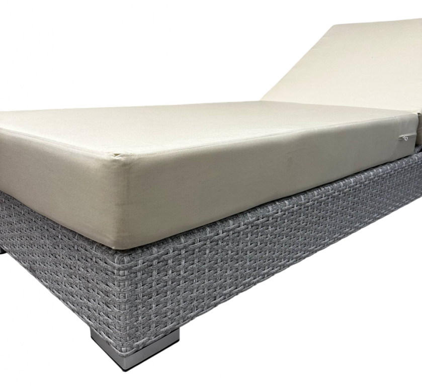 Шезлонг-лежак плетеный с матрасом Mantera белый люкс, светло-бежевый