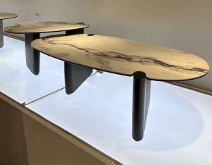 Стол кофейный ARN FENDI WHITE керамика на стекле/массив/ МДФ, облицованный дубовым шпоном ®DISAUR