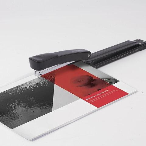 Степлер №24/6, 26/6 BRAUBERG "Universal", до 25 листов, С ФУНКЦИЕЙ БРОШЮРОВАНИЯ, черный, 220942 цена 995 ₽ Степлер №24/6, 26/6 BRAUBERG "Universal", до 25 листов, С ФУНКЦИЕЙ БРОШЮРОВАНИЯ, черный, 220942