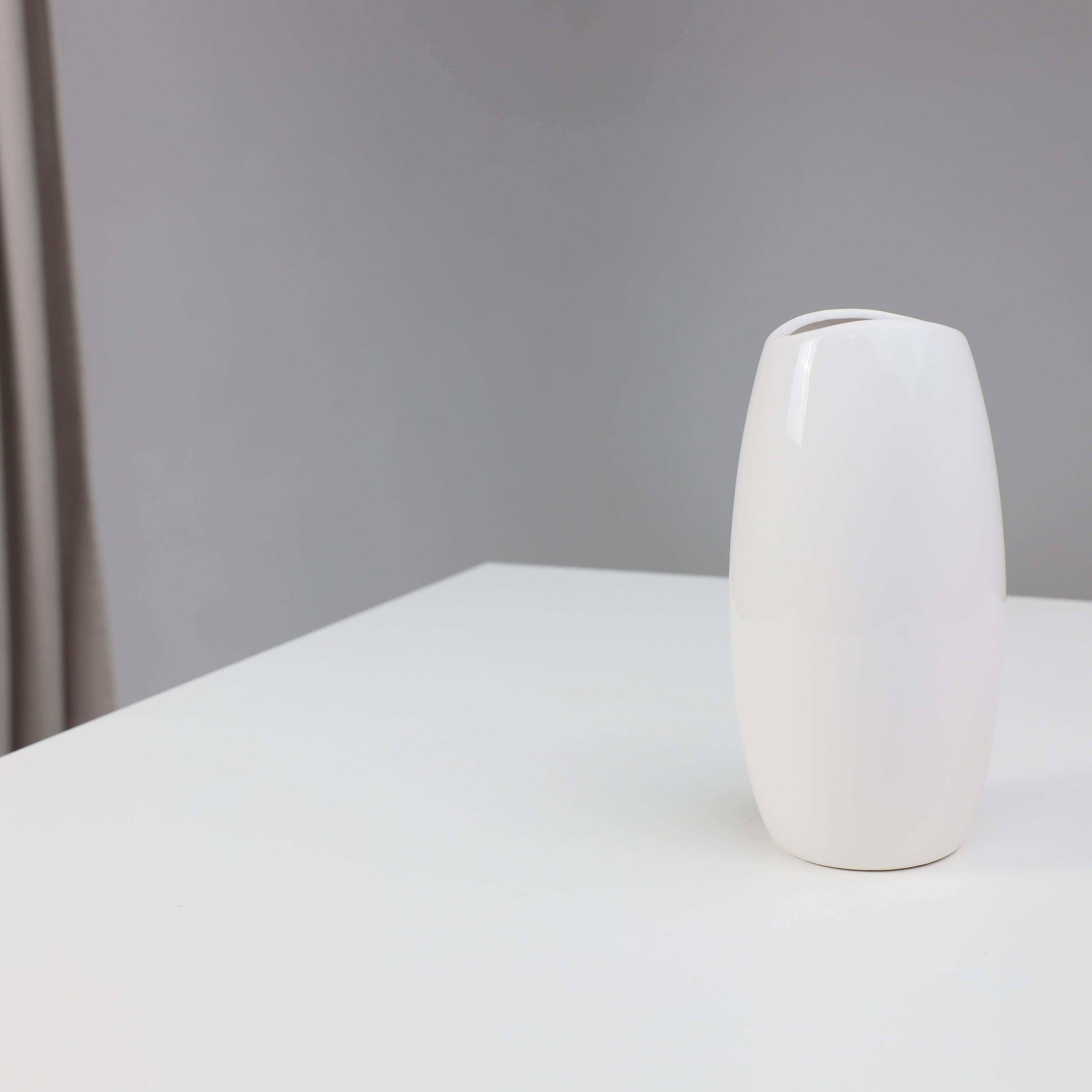 Ваза керамическая GHOST, белый, 12,5*12,5*23,5см