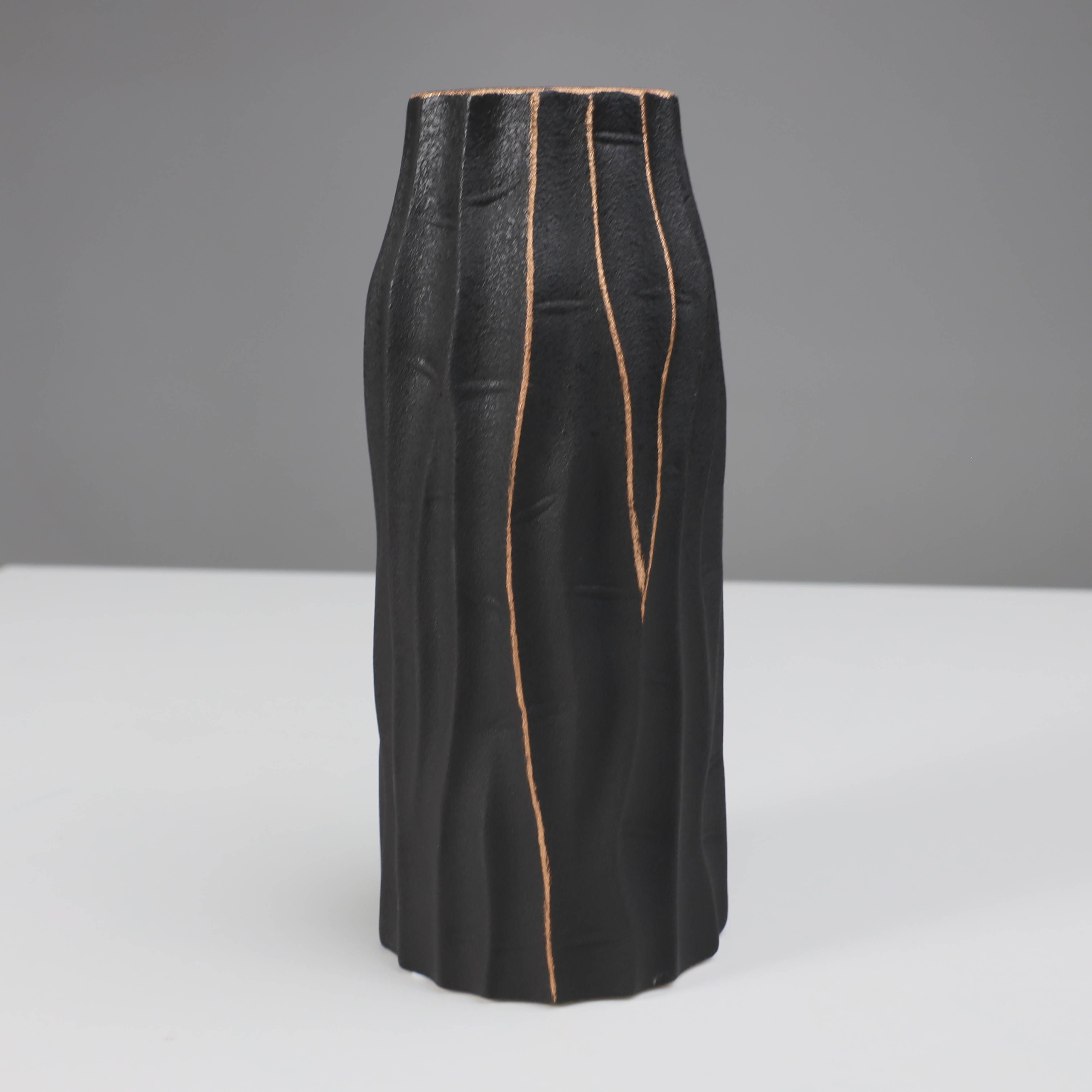 Ваза керамическая WOOD, черный, 9,5*9,5*20см