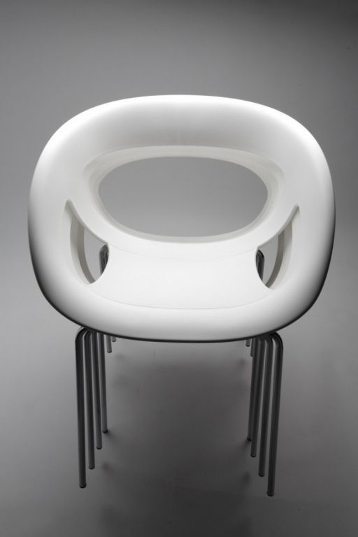 Кресло пластиковое Moema 69 оранжевый