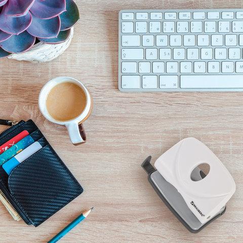 Дырокол BRAUBERG "Original", до 20 листов, белый, 227787 цена 502 ₽ Дырокол BRAUBERG "Original", до 20 листов, белый, 227787