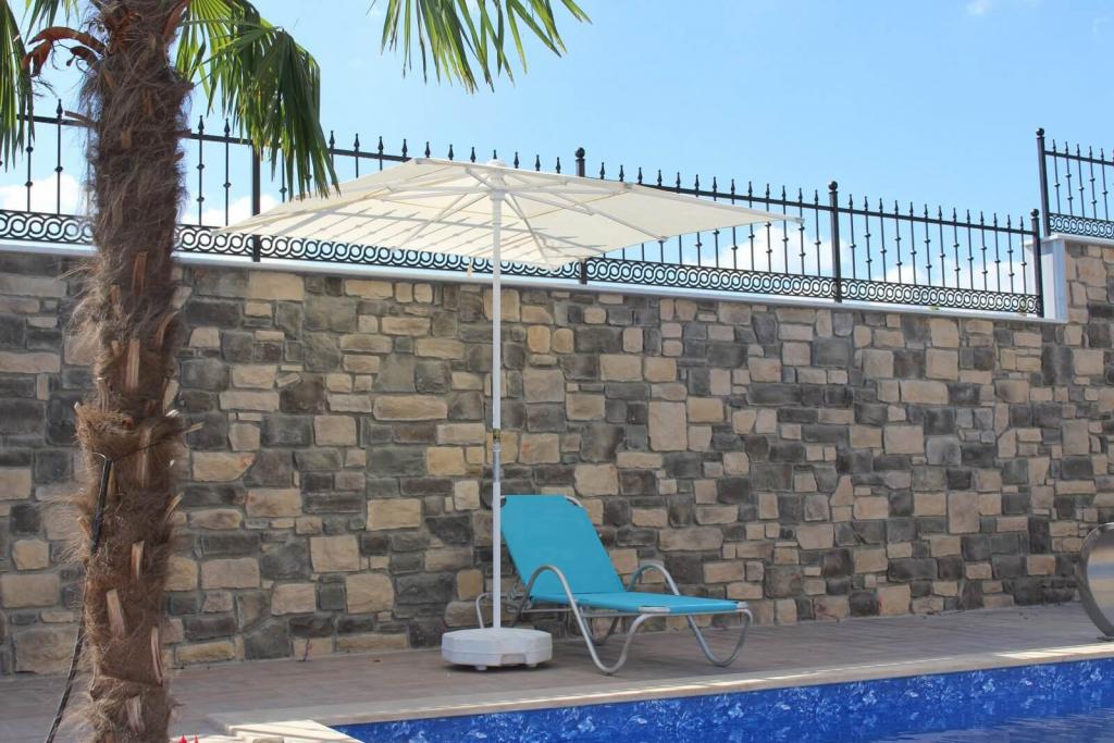 Зонт пляжный профессиональный Kiwi Clips бежевый