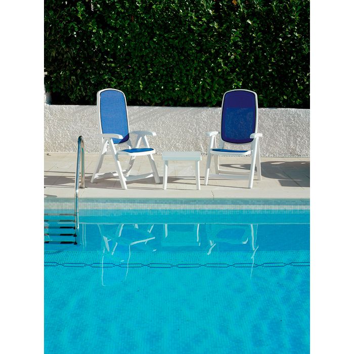 Столик пластиковый для лежака Rodi белый