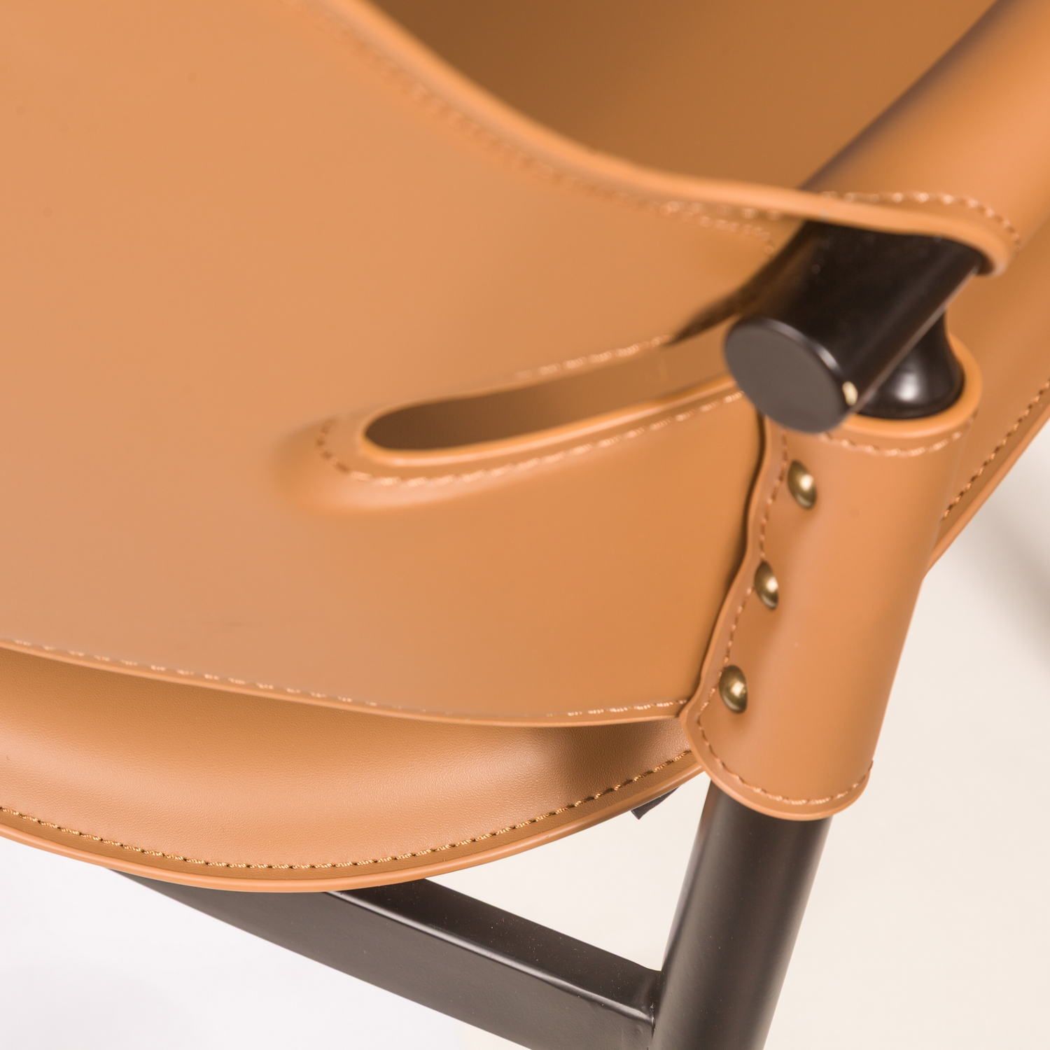 Стул с подлокотниками Сьют, коричневый