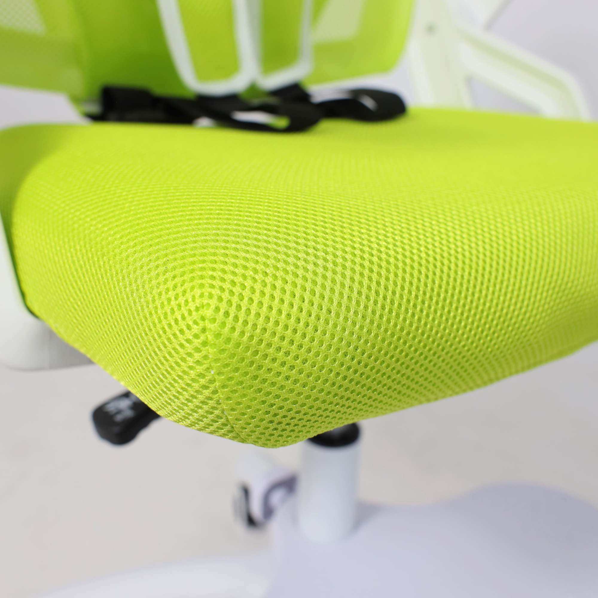 Кресло поворотное Moon, салатовый, сетка