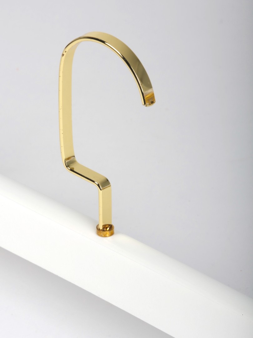 Набор белых вешалок для одежды с зажимами (10 шт)