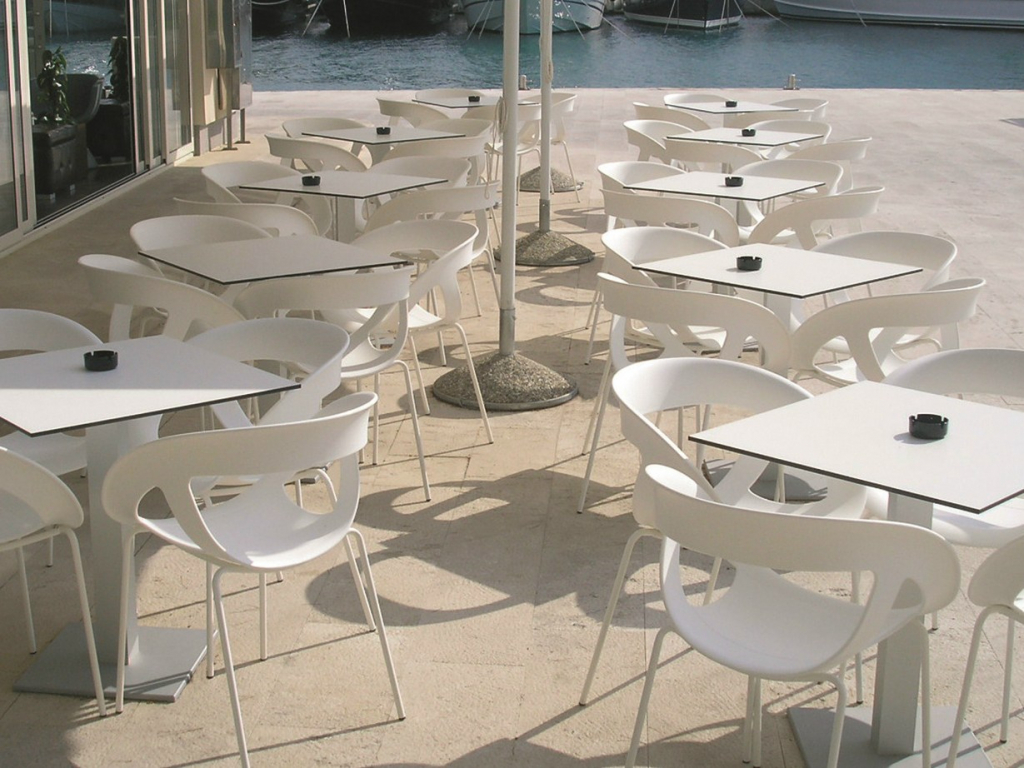 Кресло пластиковое Moema 69 тортора