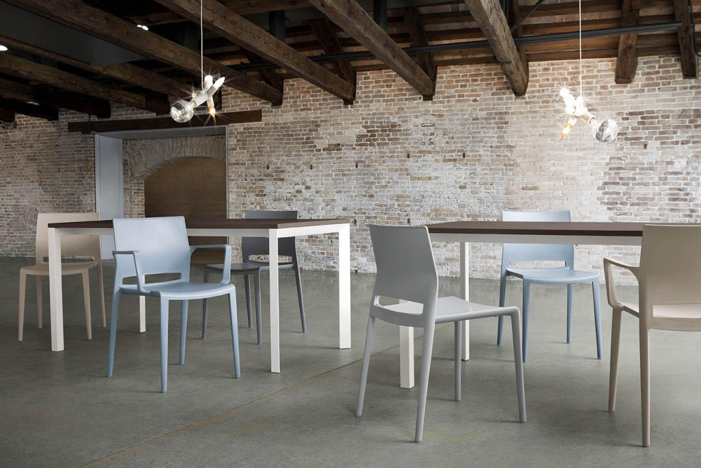 Стул пластиковый Bakhita шафран