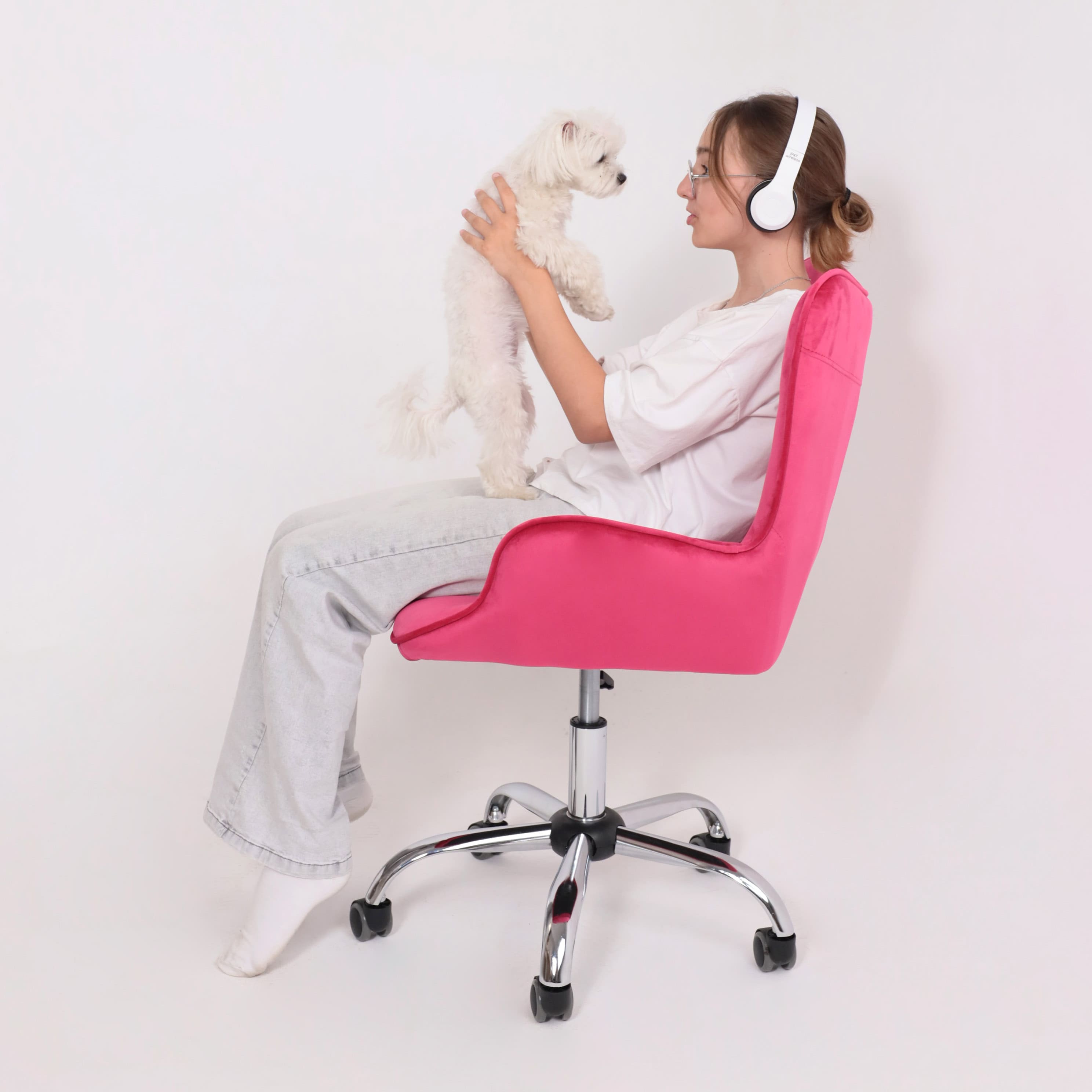 Кресло поворотное Bella, фуксия, велюр