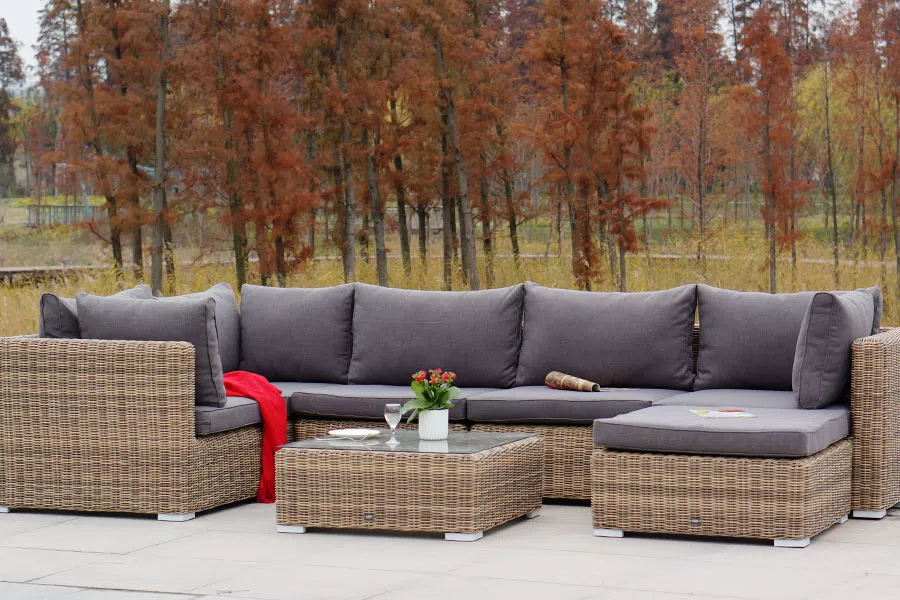 "Лунго" трансформирующаяся лаунж-зона из искусственного ротанга