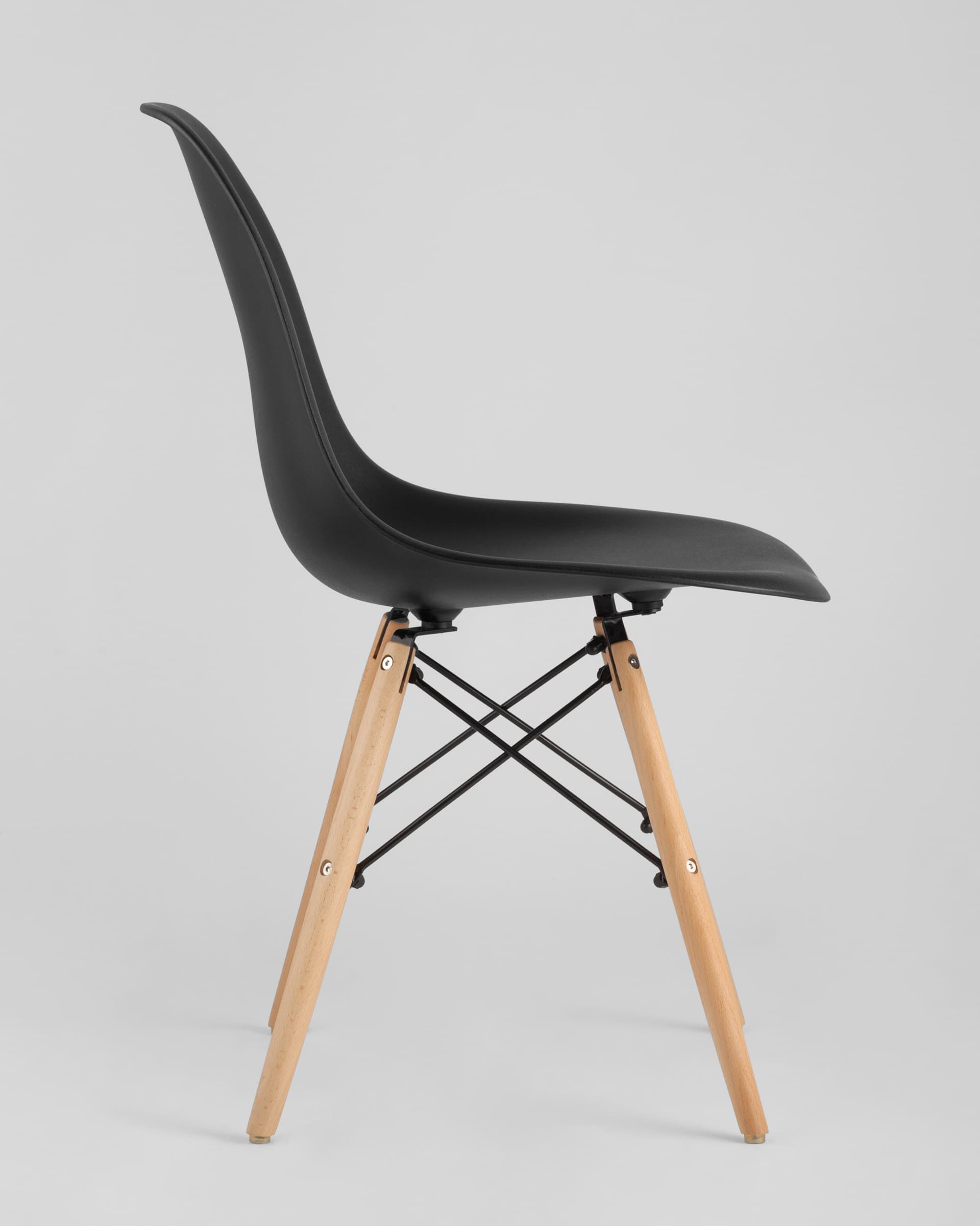 Стул Eames Style DSW черный (разборный каркас)