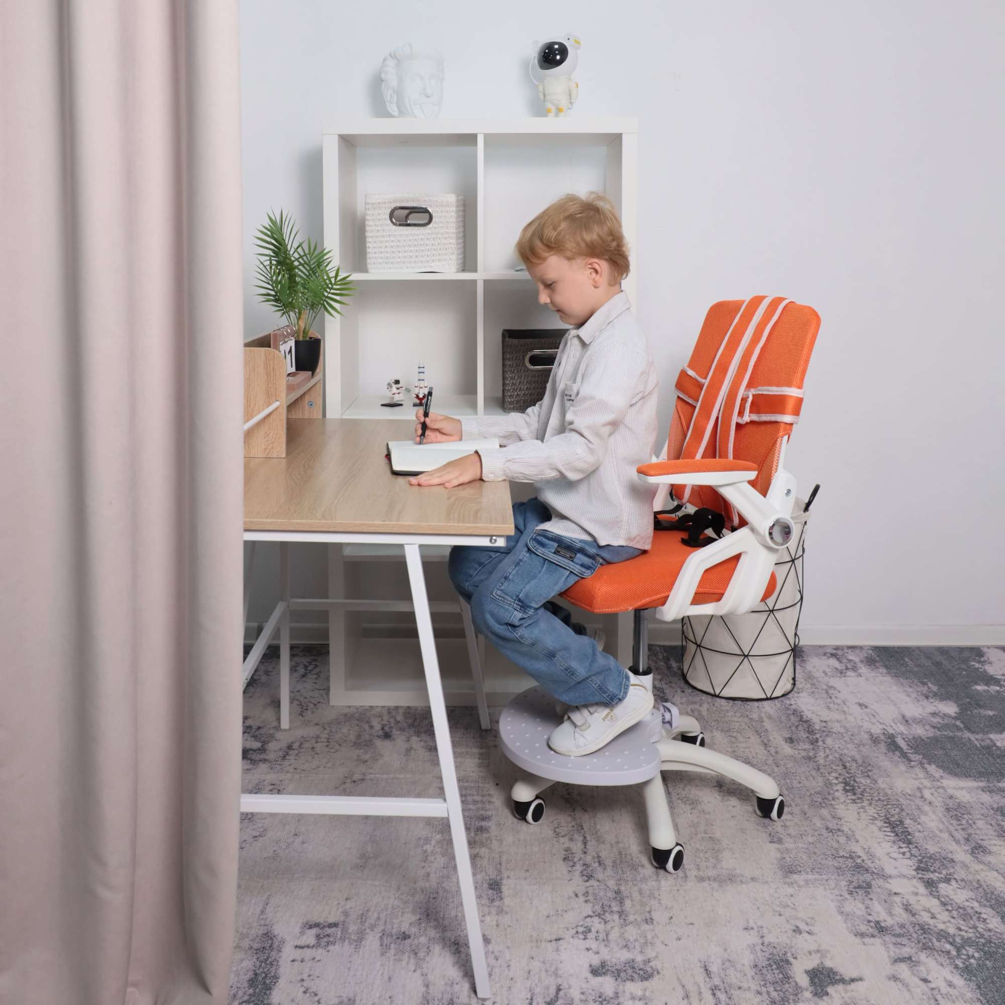 Кресло поворотное Moon, оранжевый, сетка