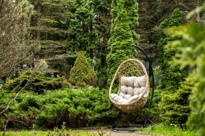 "Венеция" подвесное кресло-кокон из искусственного ротанга