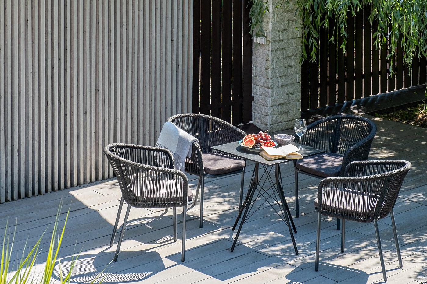 "Конте" интерьерный стол из HPL 70x70см