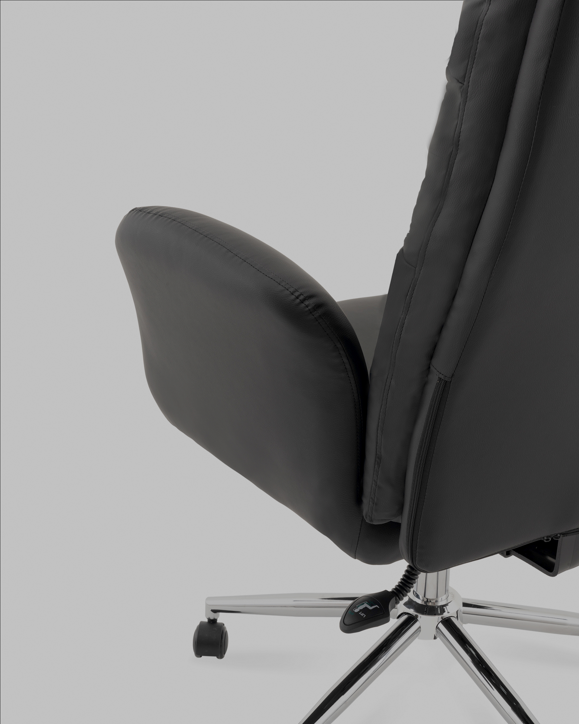 Кресло руководителя TopChairs Solid черный