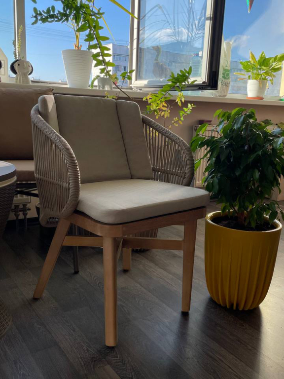 Кресло обеденное деревянное с подушками Mali натуральный