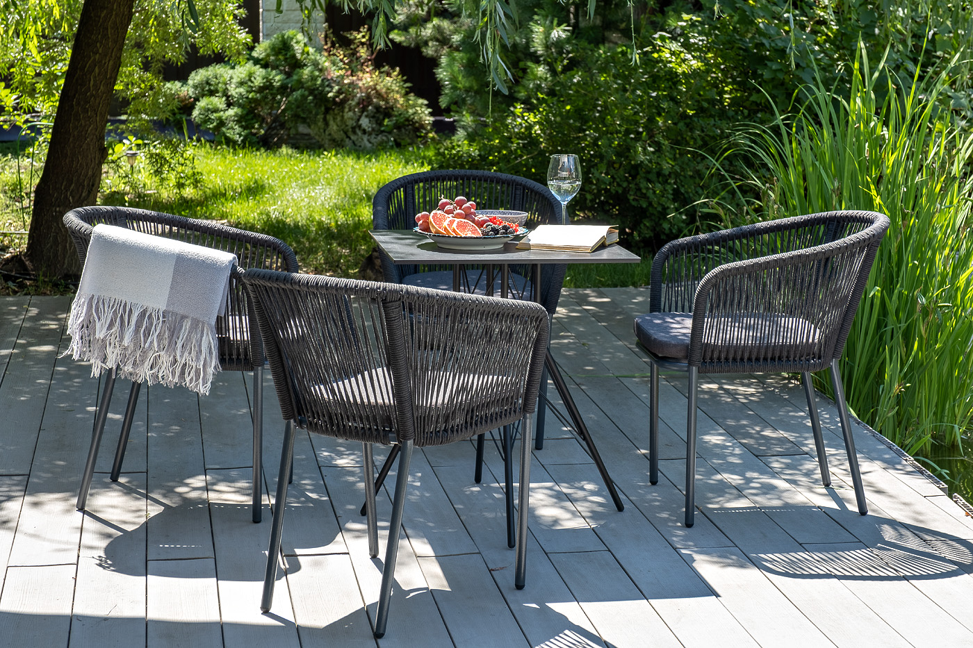 "Конте" интерьерный стол из HPL 63x63см