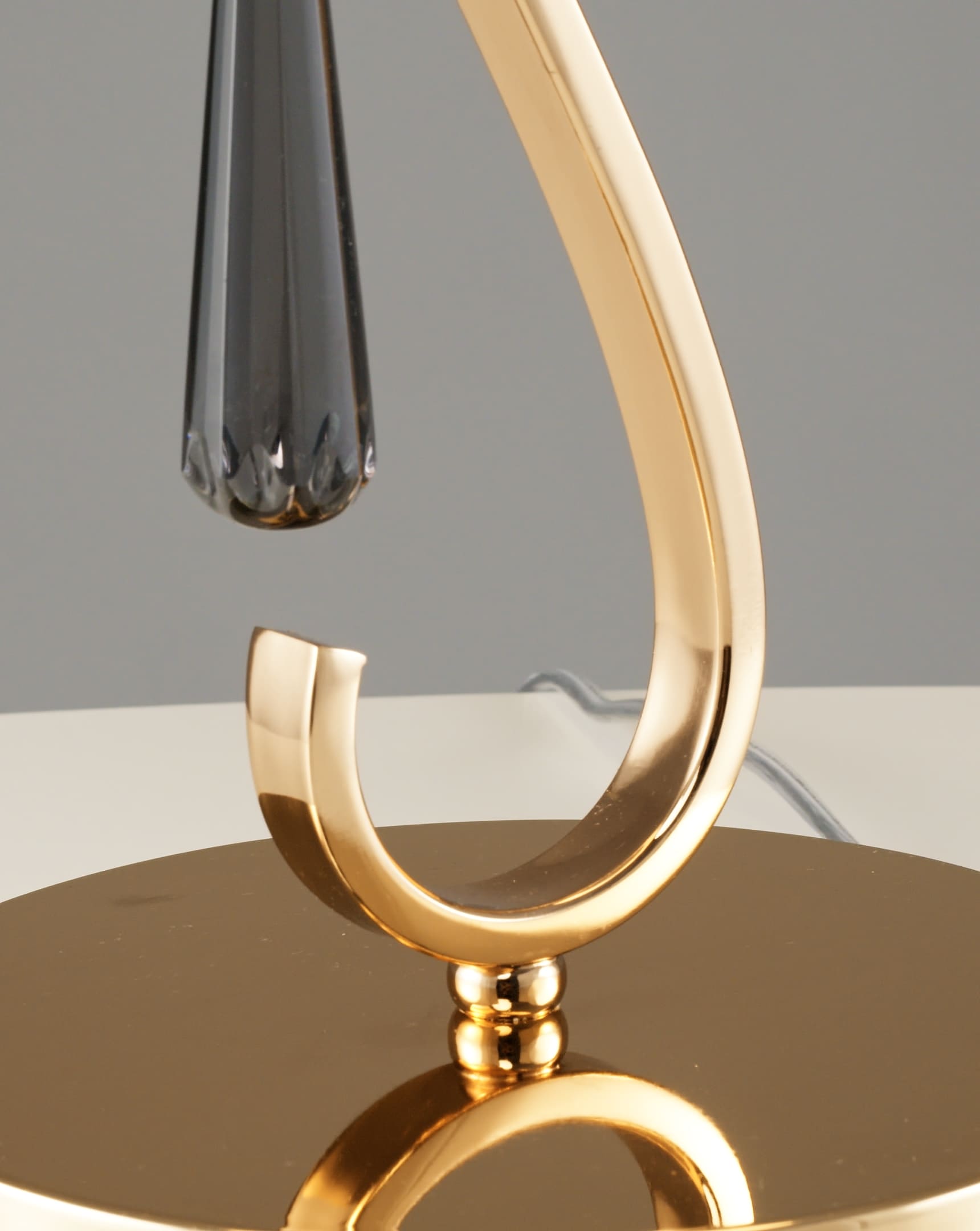 Лампа настольная Moderli V10556-1T Caramel цена 8 790 ₽ Лампа настольная Moderli V10556-1T Caramel