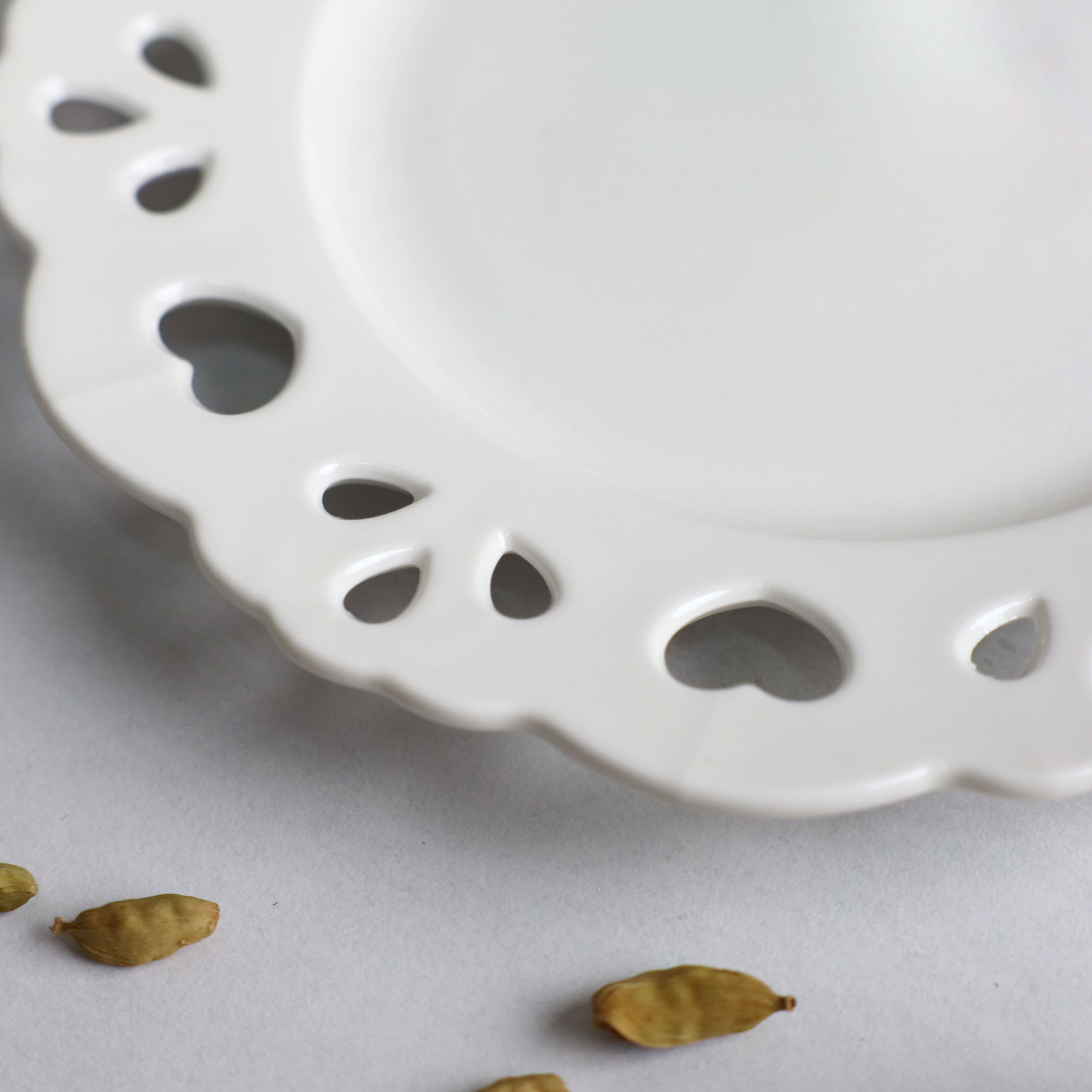 Тарелка DELICATE LOVE, фарфор, белый, 17*2см