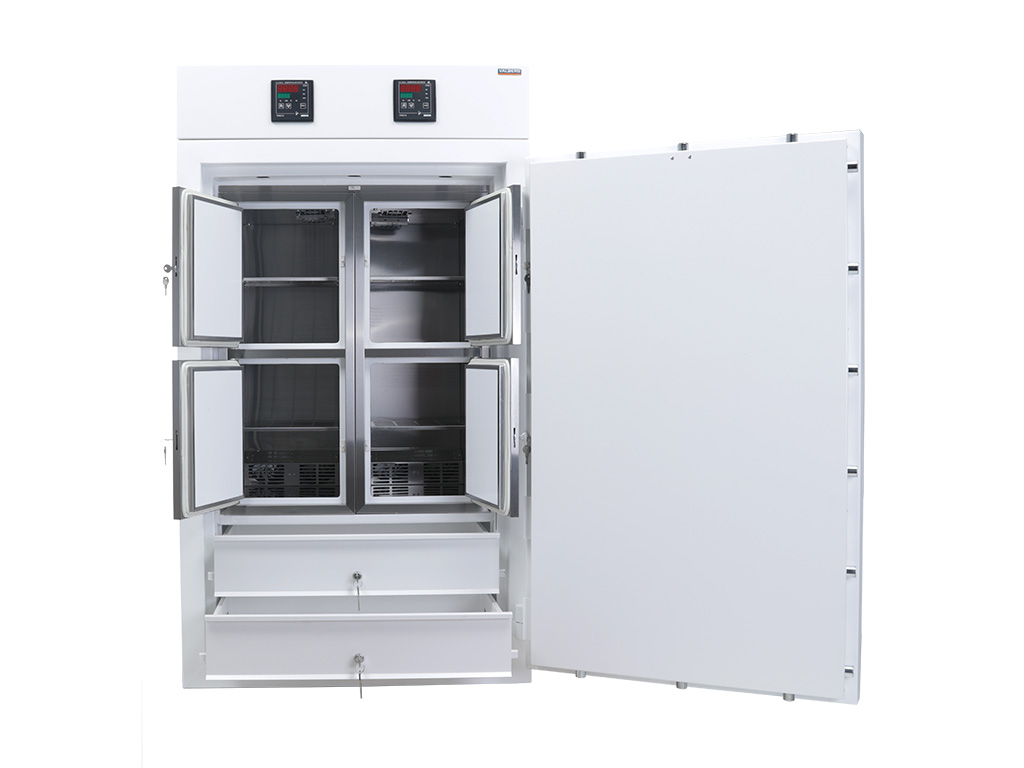 Сейф-термостат для хранения наркотических препаратов TS-3/100