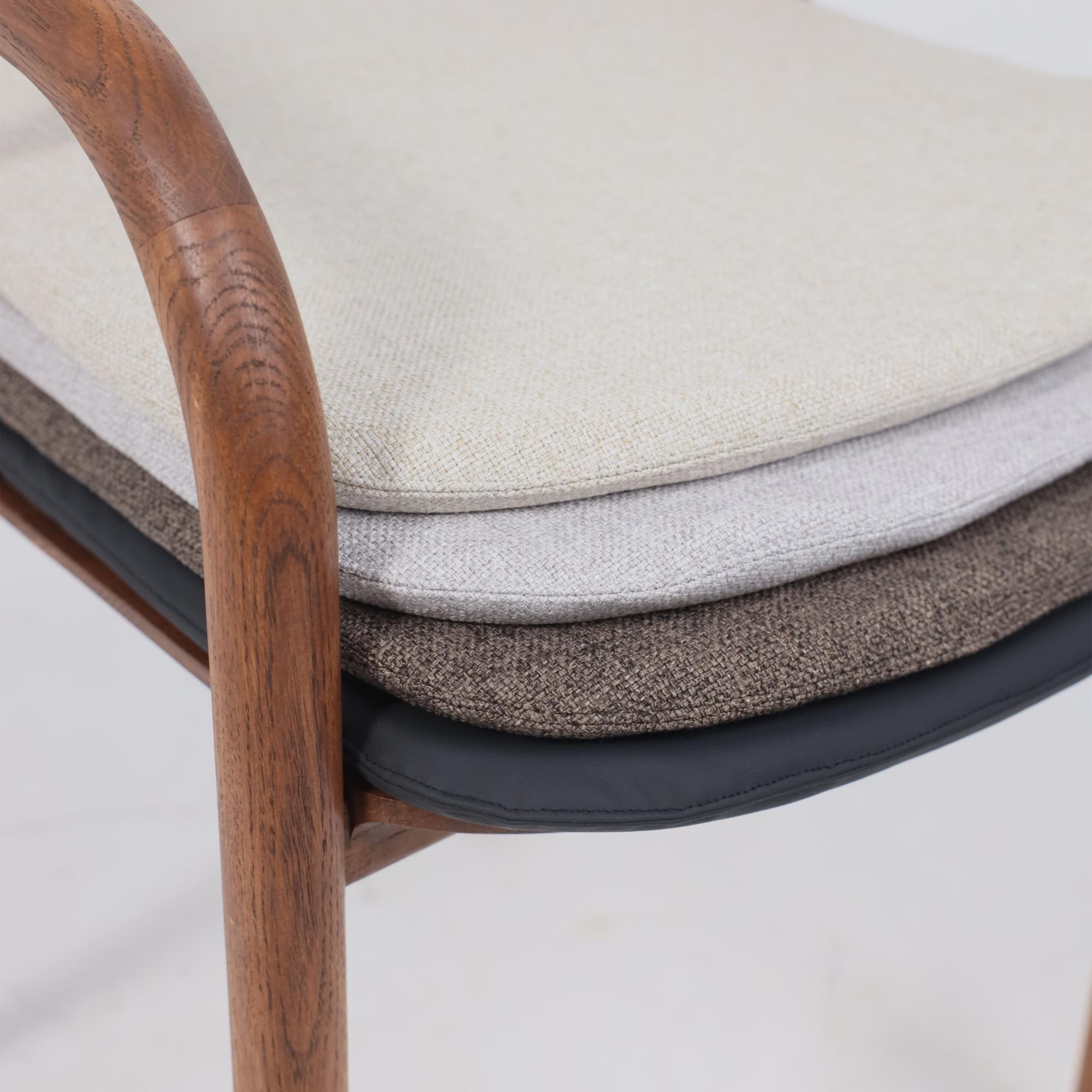 Стул Био, покрытие бесцветное, массив дуба