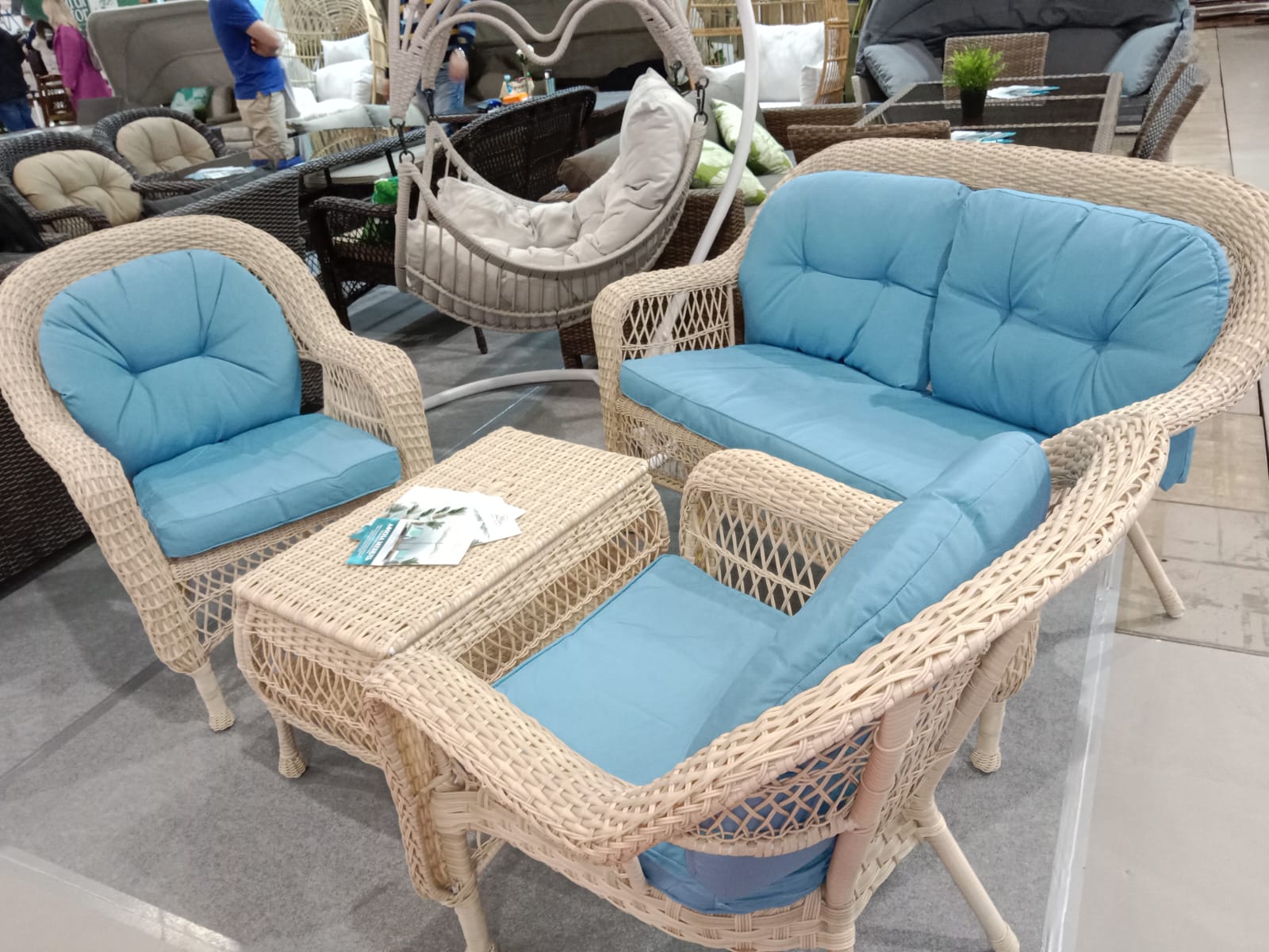 Плетеный комплект для отдыха из искусственного ротанга  LV-520 White/Blue