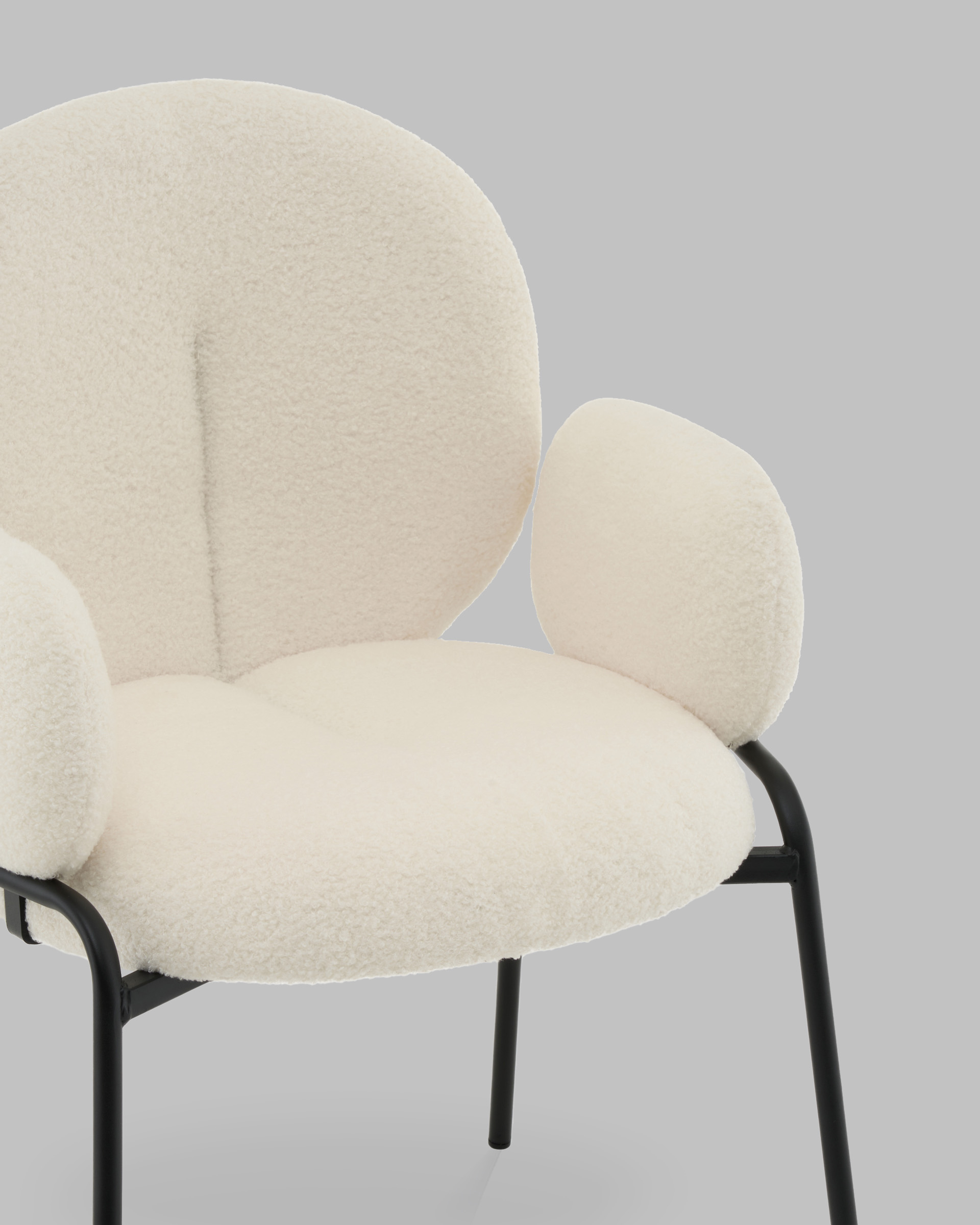 Стул с подлокотниками Моллек букле молочный