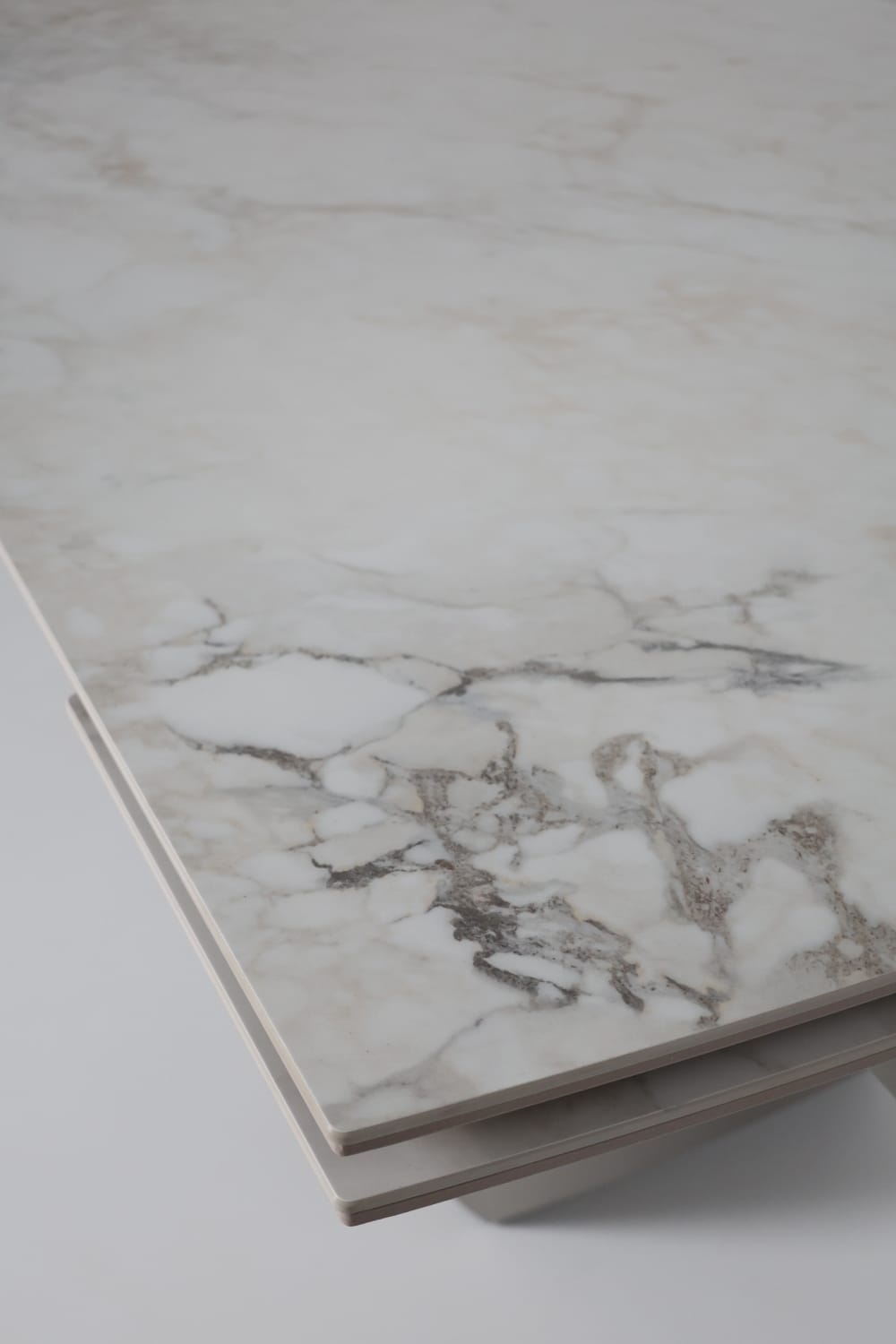 Стол ПУАНТО 200  BRECHA CREMA ELEGANCE, керамика / Латте каркас