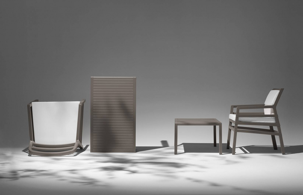 Столик пластиковый кофейный Aria 100 тортора