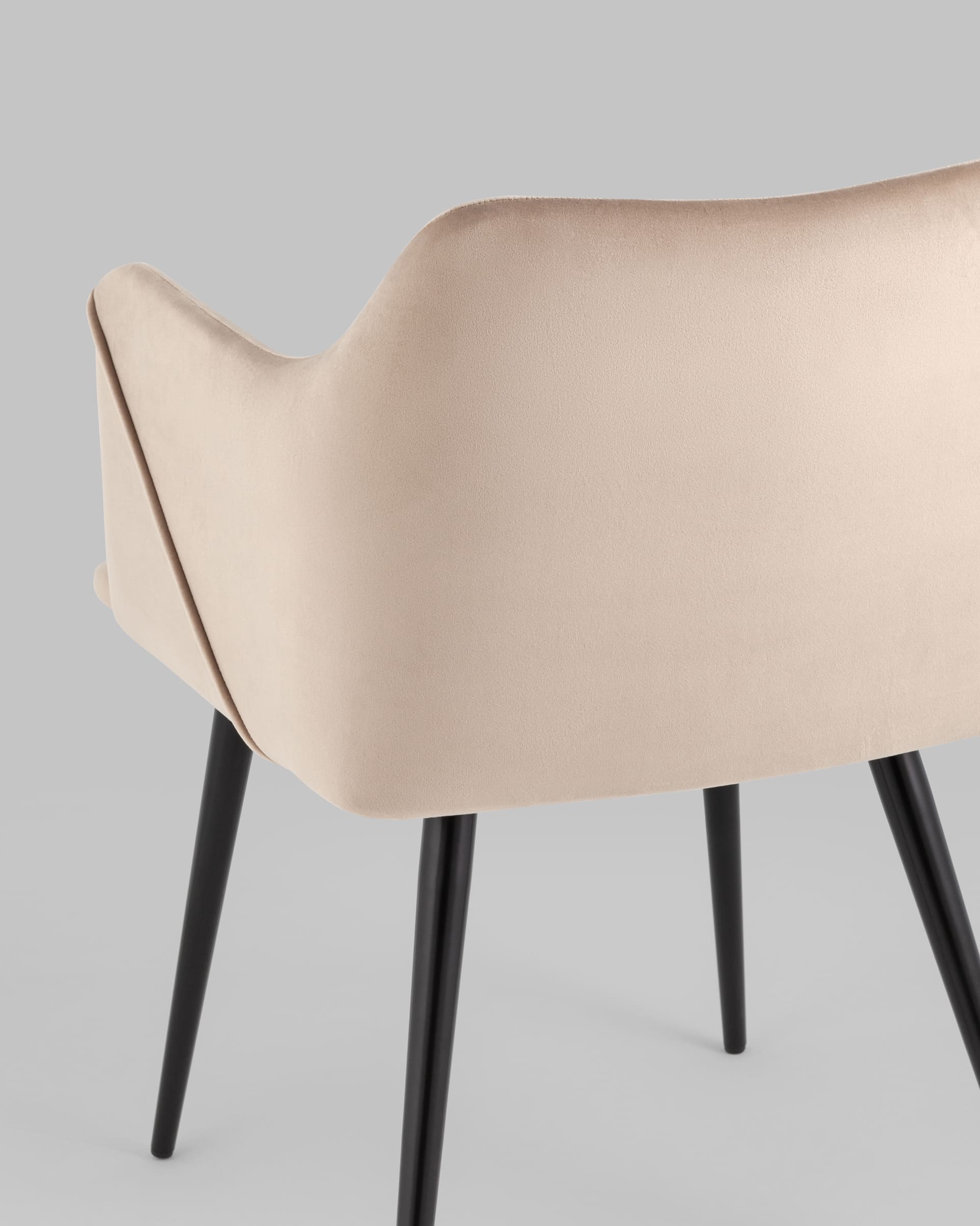 Стул с подлокотниками Джоэл велюр бежевый