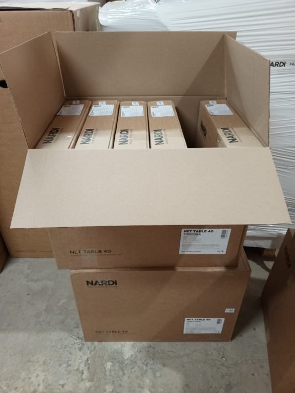 Столик пластиковый журнальный Net Table 40 белый
