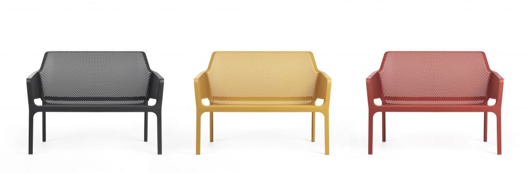 Диван пластиковый Net Bench коралловый