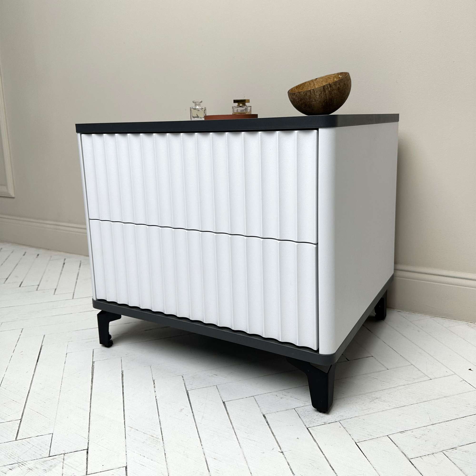 Стол-консоль Royal-5003, белый + металл бруклин, мдф пленочный + лдсп