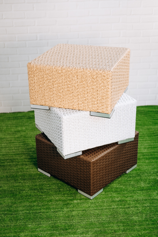 Столик плетеный журнальный Tama белый люкс