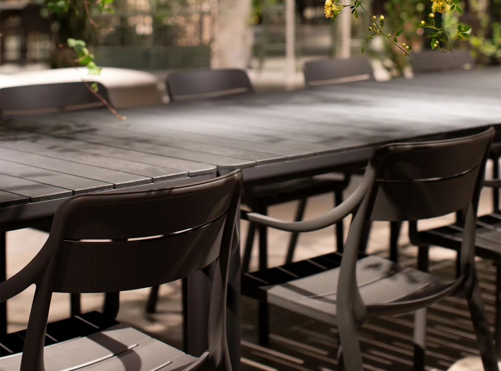 Кресло пластиковое Cassia антрацит