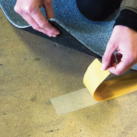 Клейкая двухсторонняя лента 38 мм х 10 м, ТКАНЕВАЯ ОСНОВА, BRAUBERG, 606428