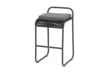 "Ането" стул барный плетеный из роупа, каркас алюминий темно-серый (RAL7024) муар, роуп темно-серый круглый, ткань темно-серая 027цвет Темно-серый