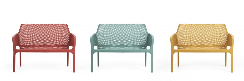 Диван пластиковый Net Bench коралловый