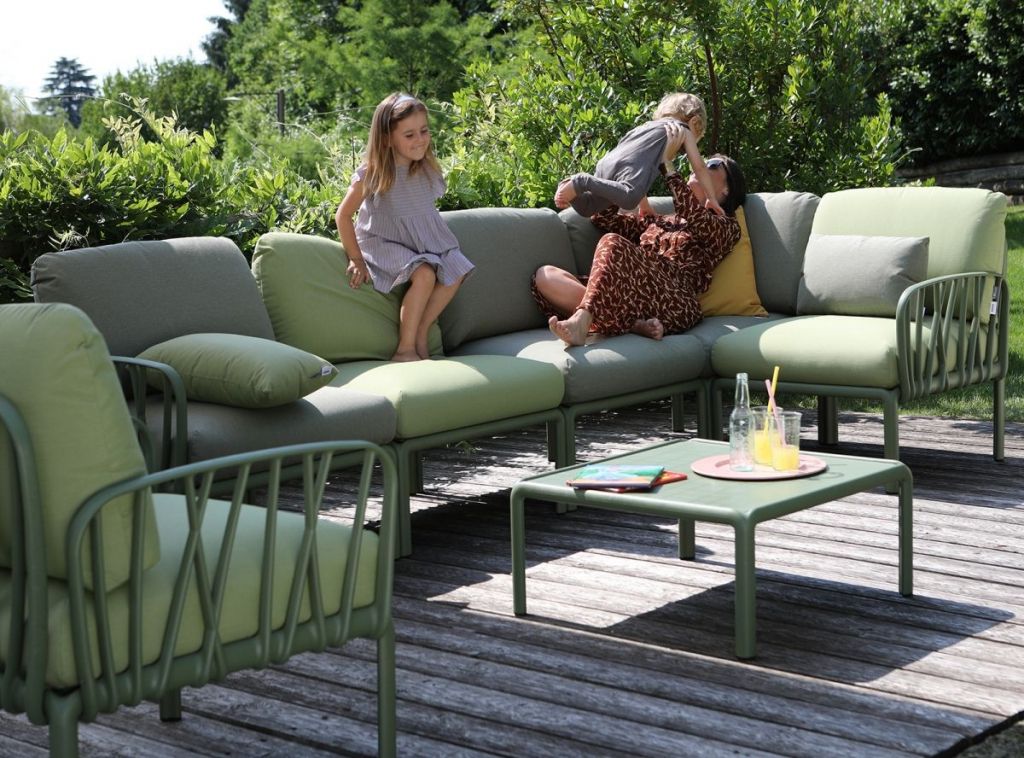 Столик пластиковый кофейный Komodo Tavolino агава