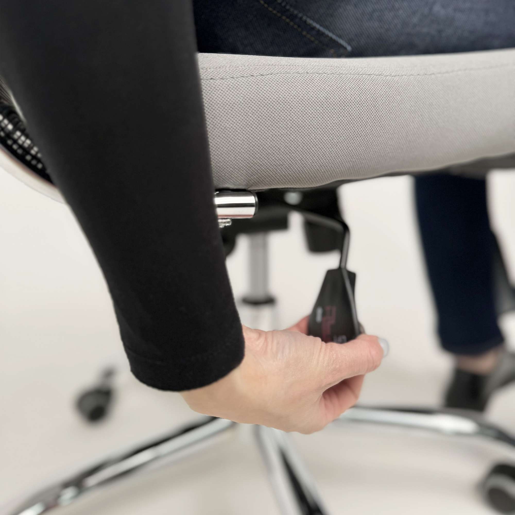 Кресло поворотное Grid, серый, армированная сетка