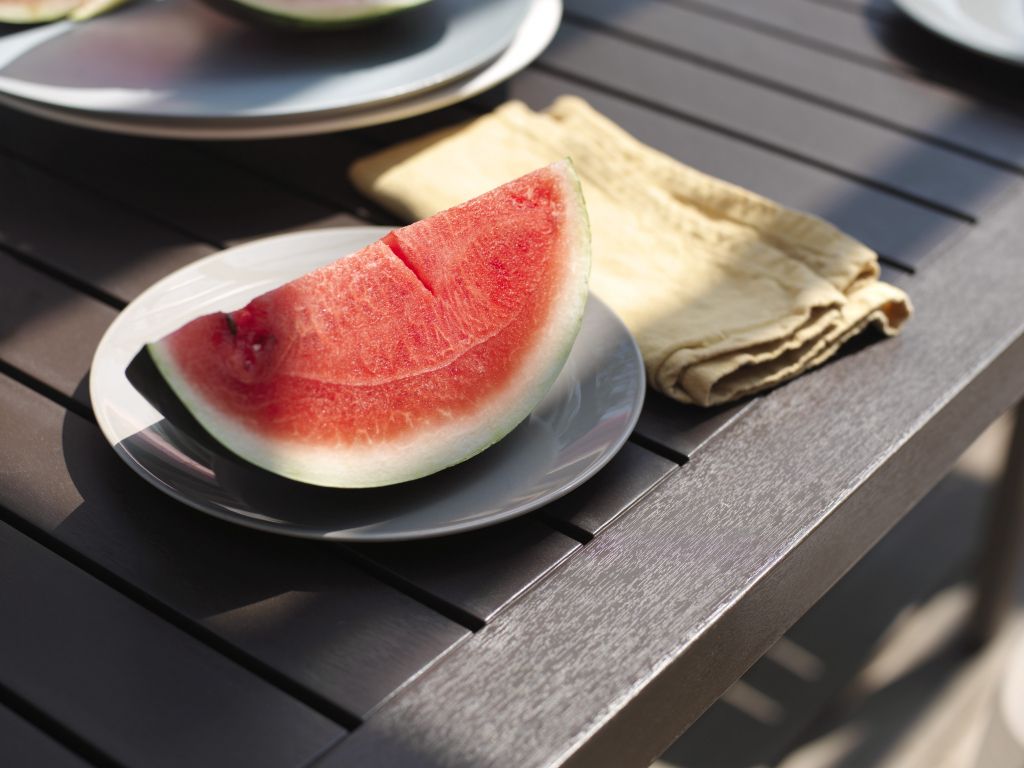 Стол пластиковый обеденный Cube 140x80 кофе