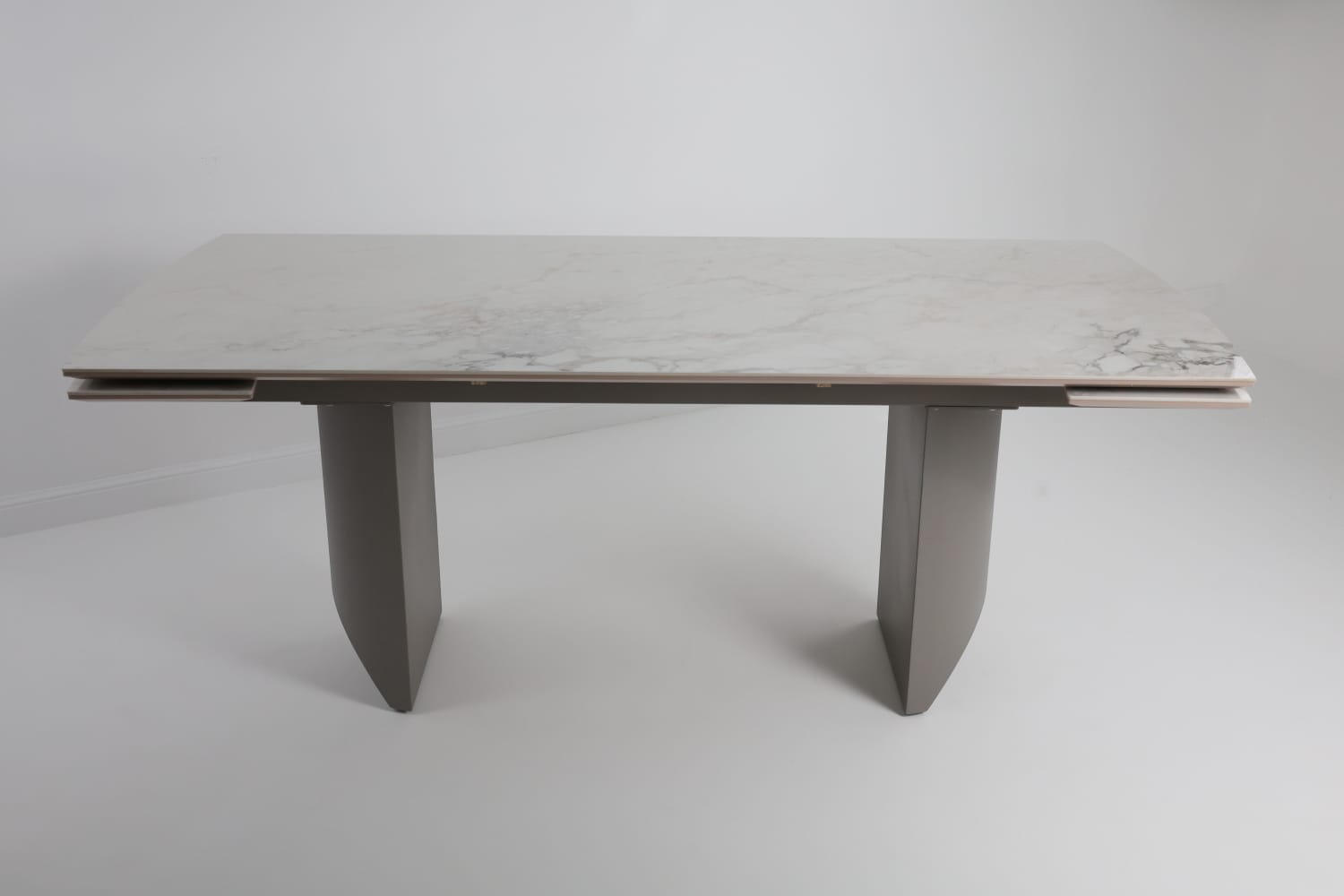 Стол ПУАНТО 200  BRECHA CREMA ELEGANCE, керамика / Латте каркас