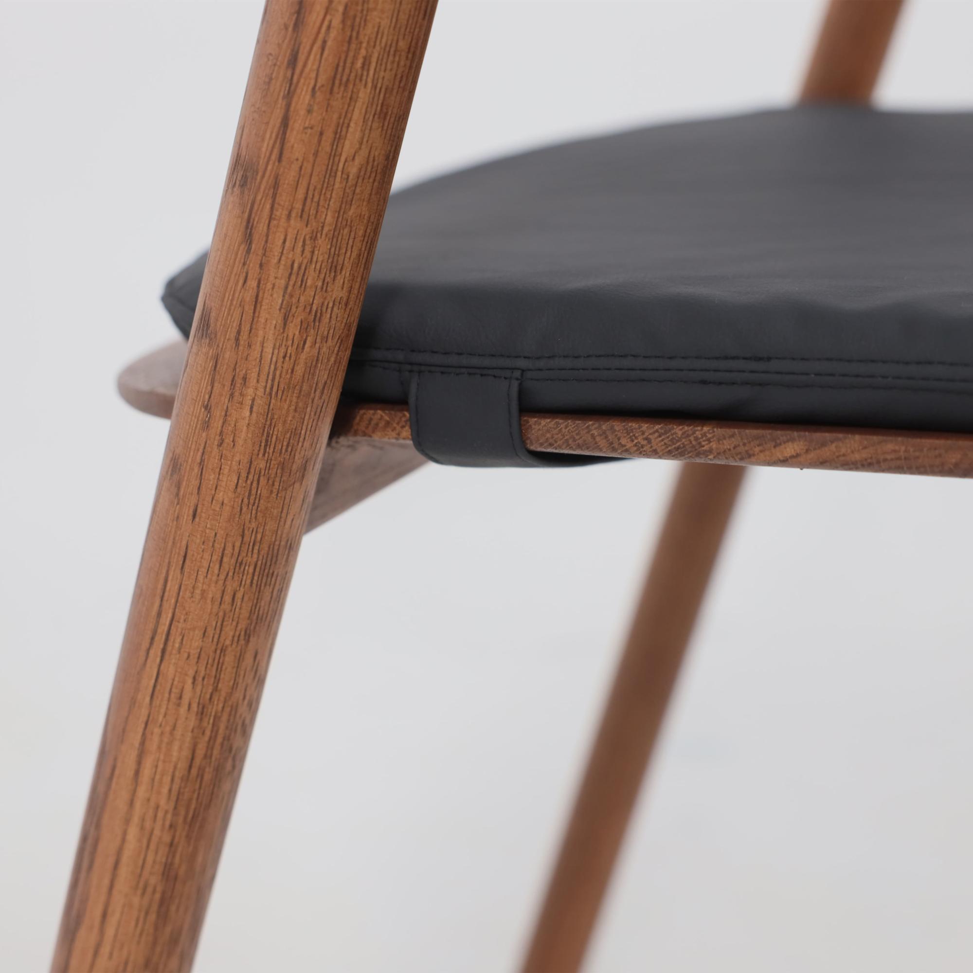 Стул Био, покрытие бесцветное, массив дуба